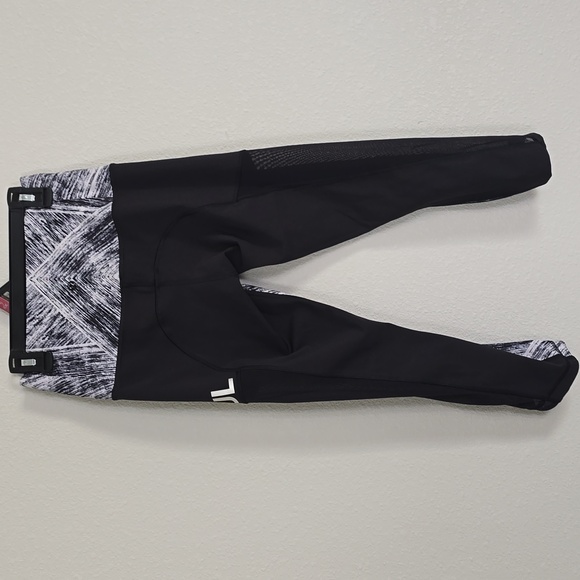 Lululemon size 4 - Picture 4 of 4